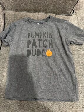 Kids Gray 'Pumpkin Patch Dude' Short Sleeve Tee - Orange Pumpkin